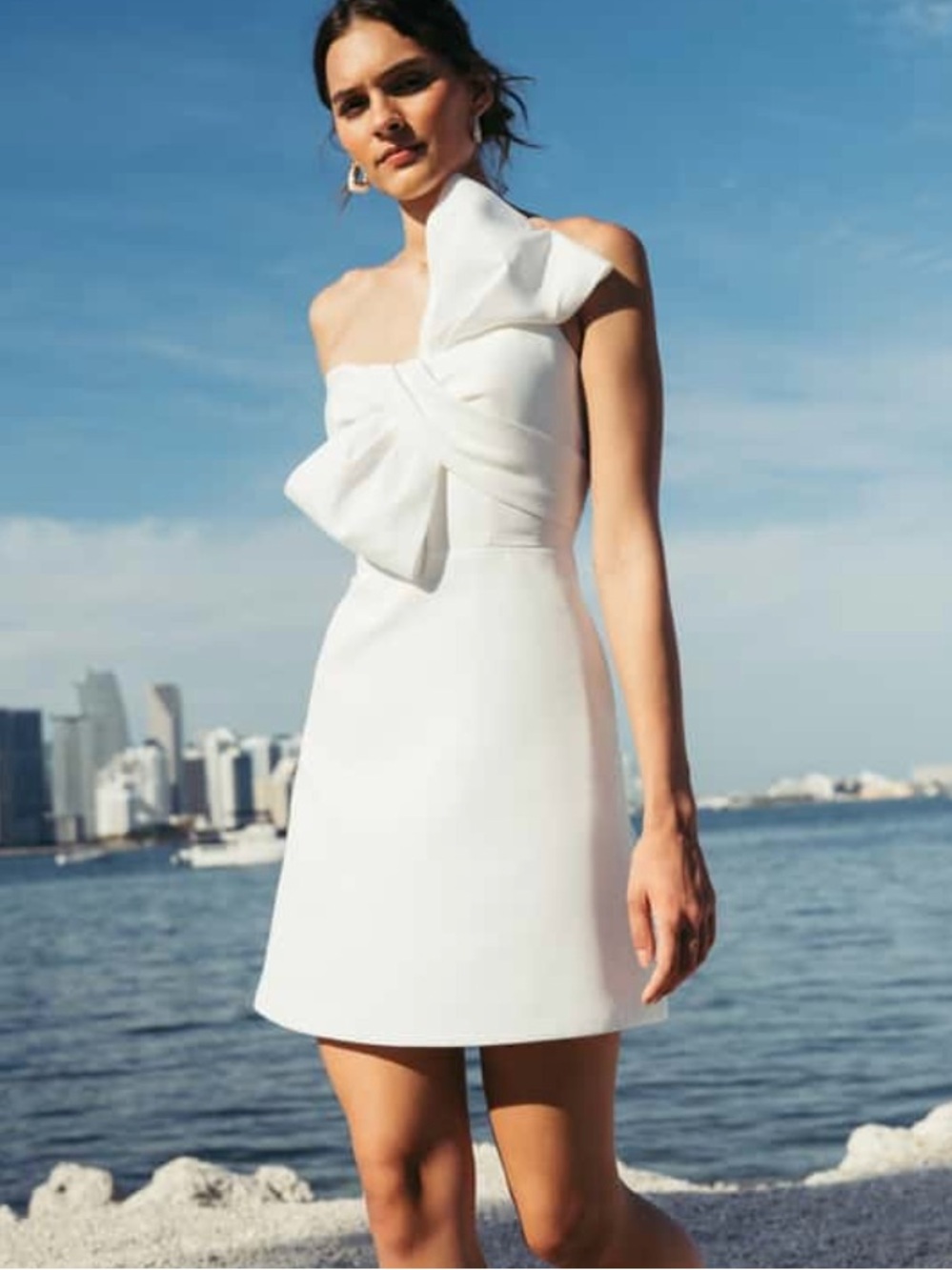 Jenny Yoo Kyra White One-Shoulder Mini Dress with Sculpted Bow: Size 12